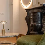 Maison Centrum - Handwritten Collection