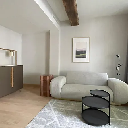 Maison Centrum - Handwritten Collection