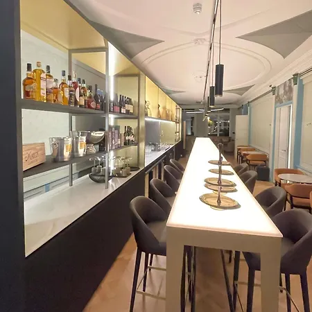 Hotel Maison Centrum - Handwritten Collection