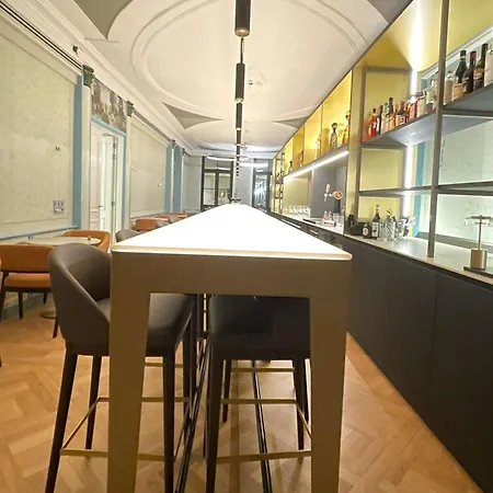 Hotel Maison Centrum - Handwritten Collection