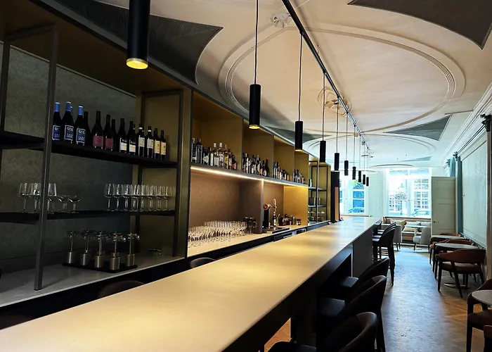 Maison Centrum - Handwritten Collection